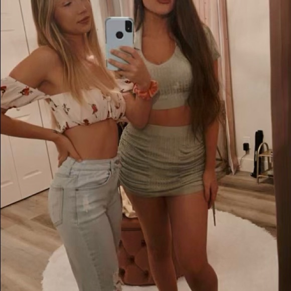 Meet your Posher, Pamela - Picture 4 of 4